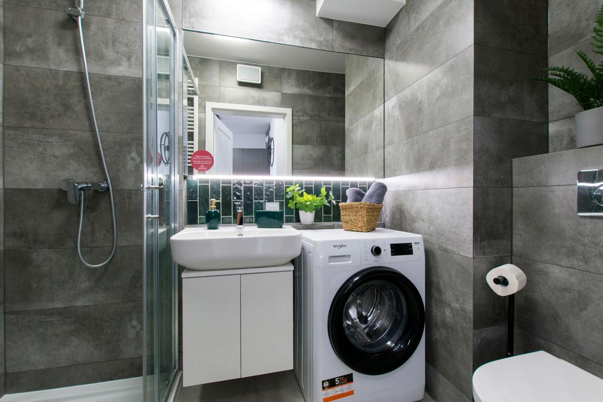 City Center - Aura By Apartmore กดัญสก์ ภายนอก รูปภาพ